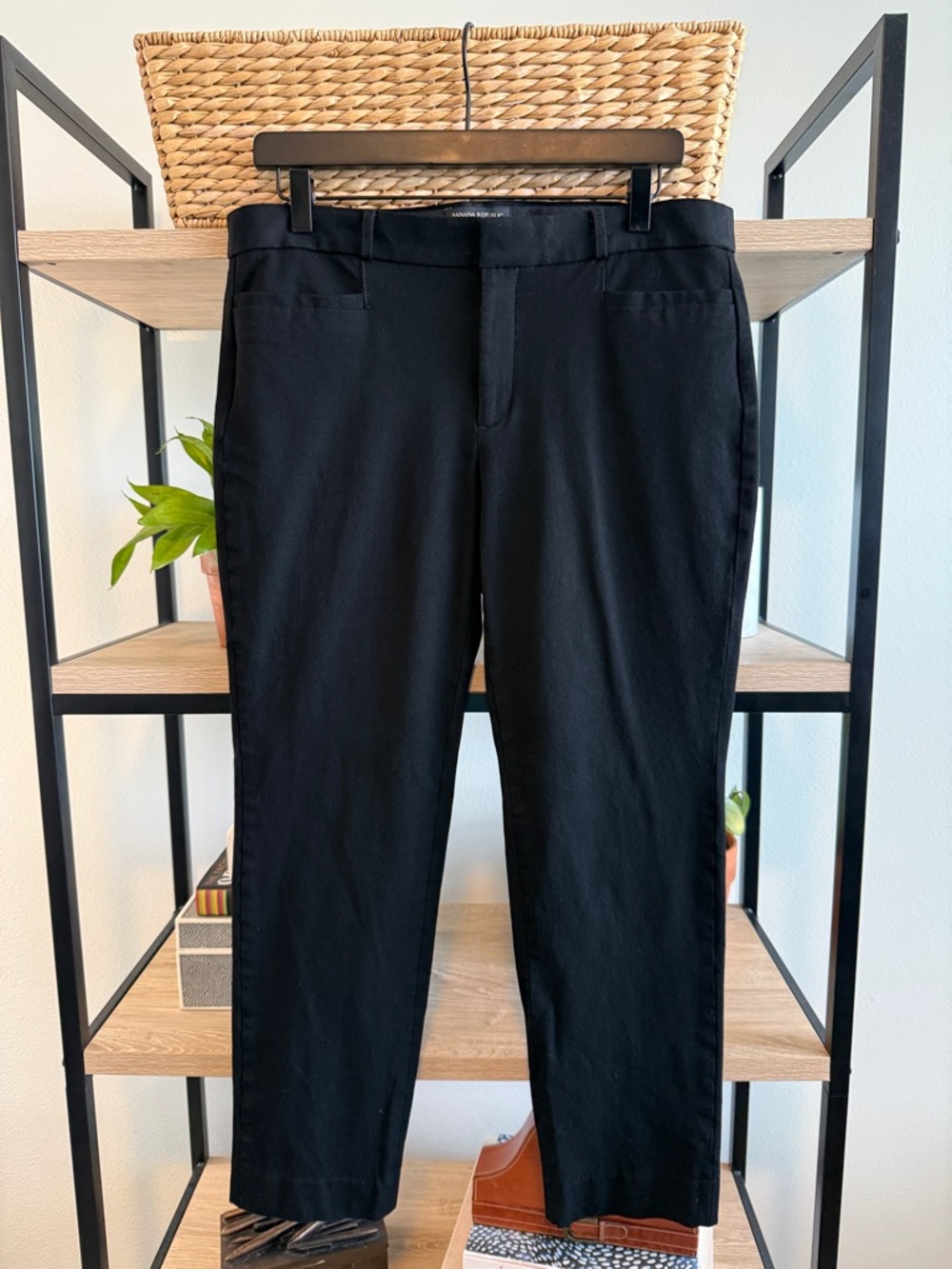 Banana Republic Mid-Rise Sloan Curvy Black Ankle Woven Career Dress Pant, 12